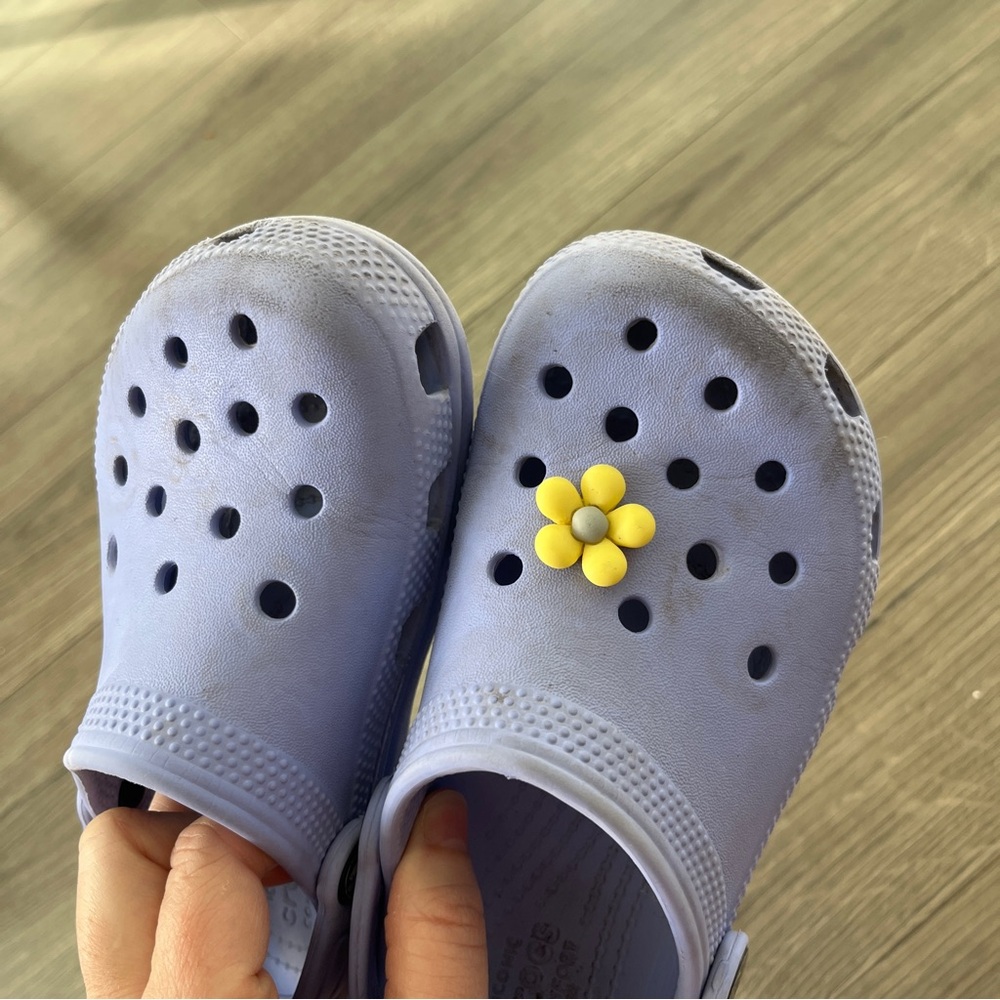 Crocs Girls Purple Clogs Daisy Detail Size C13 - Picture 6 of 6